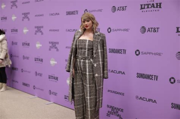 Is Taylor Swift Pregnant? Some Fans Think So