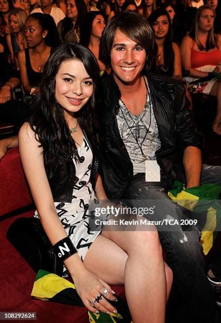 James Maslow Y Miranda Cosgrove Fueron Novios Citas Romanticas Para