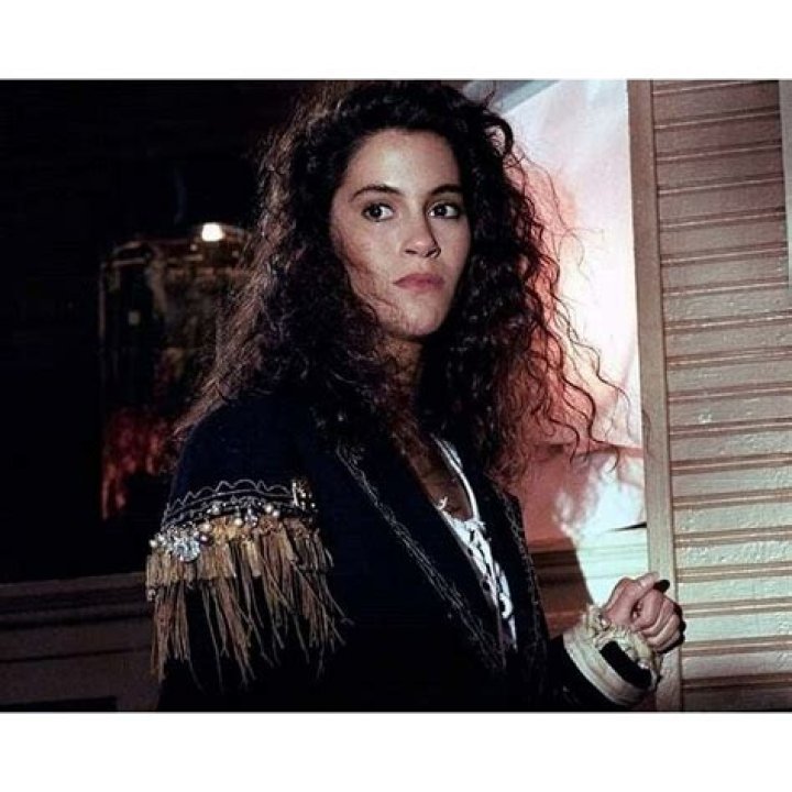 Jamie Gertz as 'Dr. Melissa Reeves' in TWISTER (1996) Twister 1996