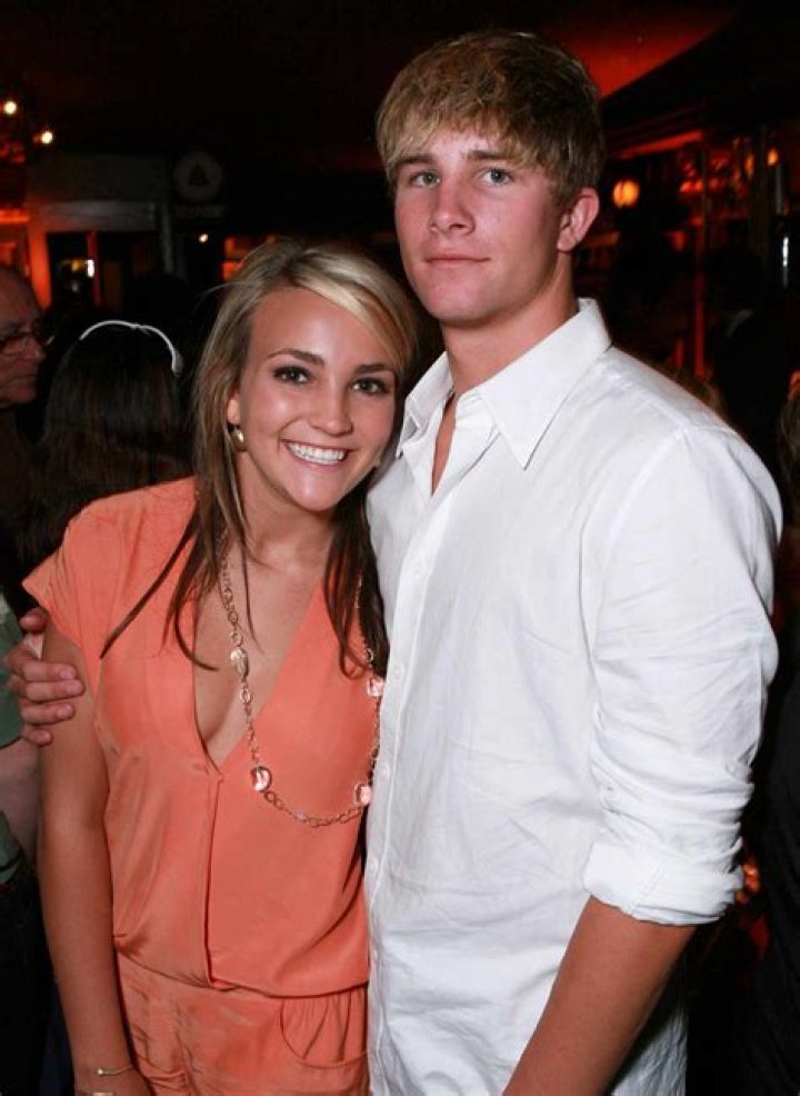 Jamie Lynn Spears splits from Casey Aldridge, moves back with mom Lynne