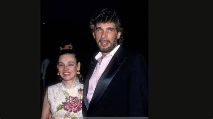 Janine Girardi, Eddie Rabbitt's wife Dicy Trends