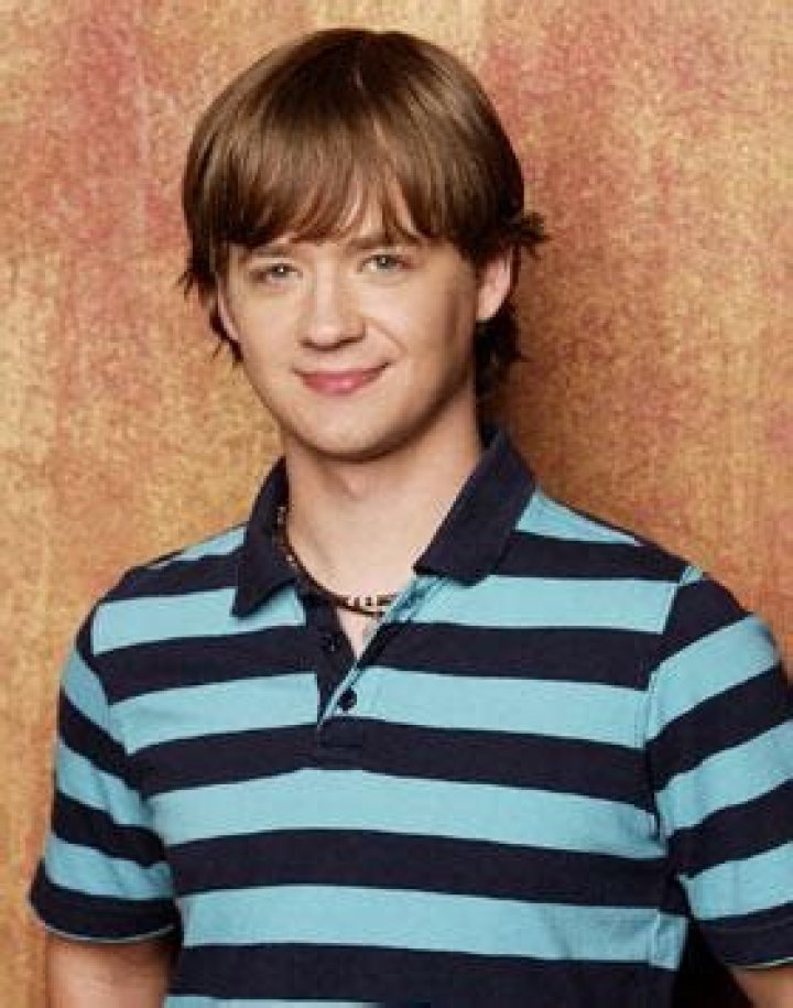 Jason Earles Disney Wiki Fandom