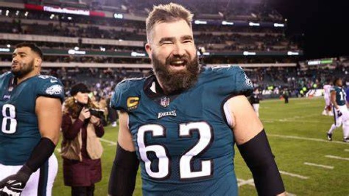 Jason Kelce confirms he will play one more season with Philadelphia