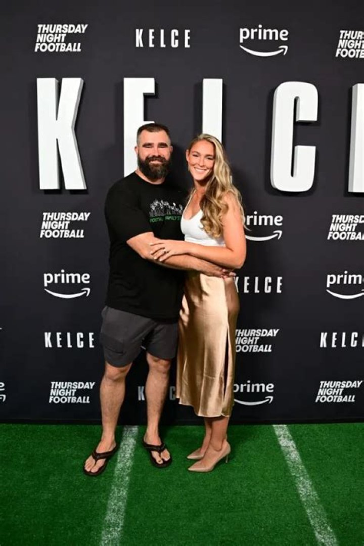 Jason Kelce Net Worth 2020/2021, Salary, Bio, Family, Career, Wiki