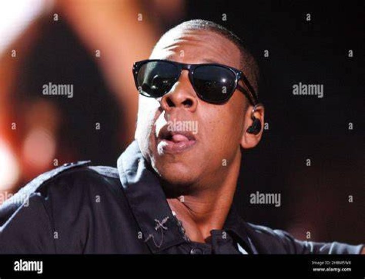 JAY Z PERFORMS "Ni**as IN PARIS" in PARIS YouTube