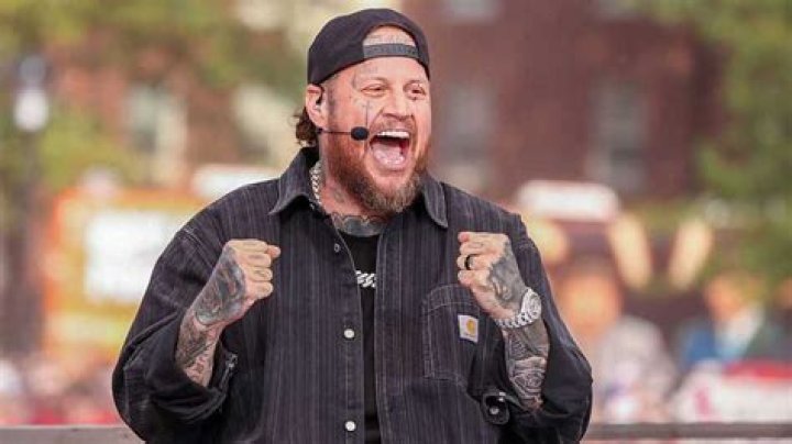 Jelly Roll Breaks Down In Tears Revealing How Wife Bunnie XO Completely