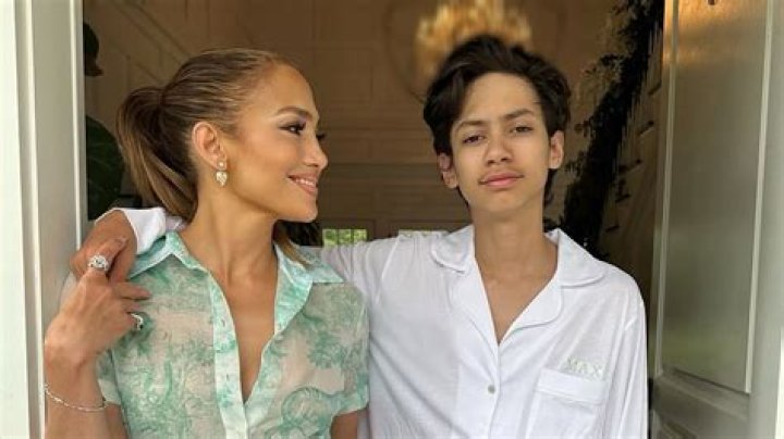Jennifer Lopez and 14YearOld Emme Perform Together at Dodger Stadium
