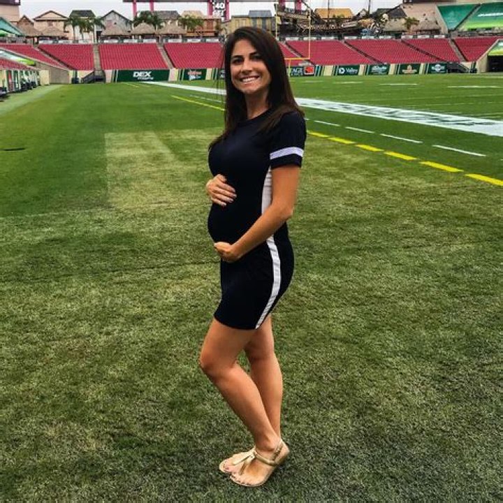 Jenny Dell