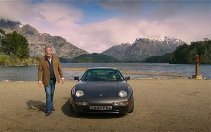 Jeremy Clarkson furious after Argentinian airport worker 'kicks him off