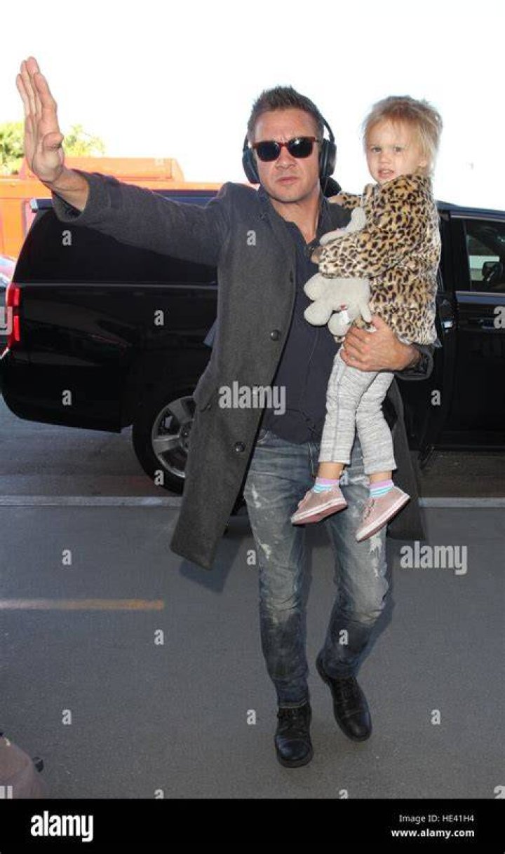 Jeremy Renner's Children Meet Ava Berlin