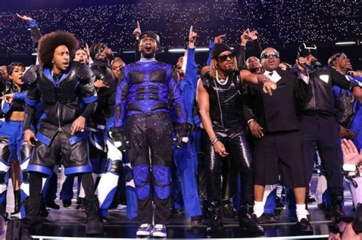 Jermaine Dupri Responds to 2024 Super Bowl Halftime Show Socks Going