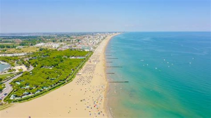 Jesolo Strand kilometerlanger Sandstrand in Italien Christophorus Reisen