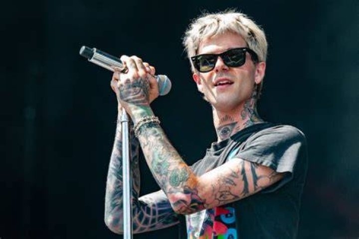 Jesse Rutherford age, biography, birthday, family, net worth Kemi