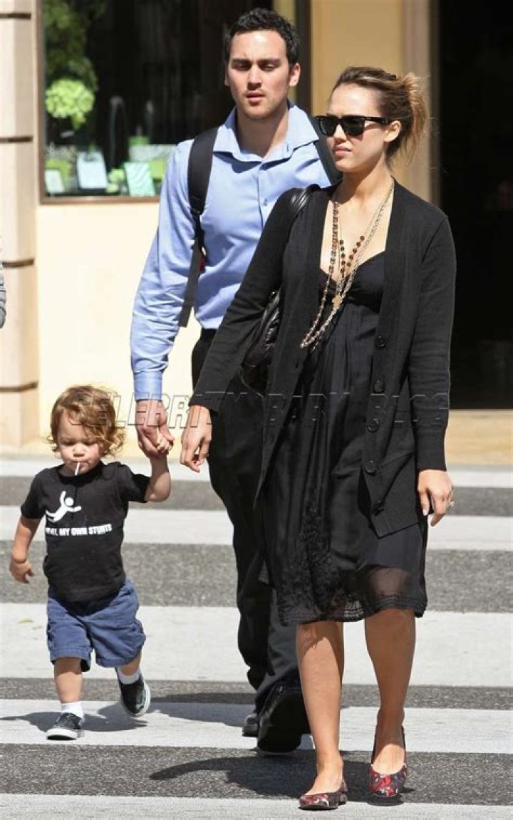 Jessica Alba enjoys family shopping trip to budget store Target while