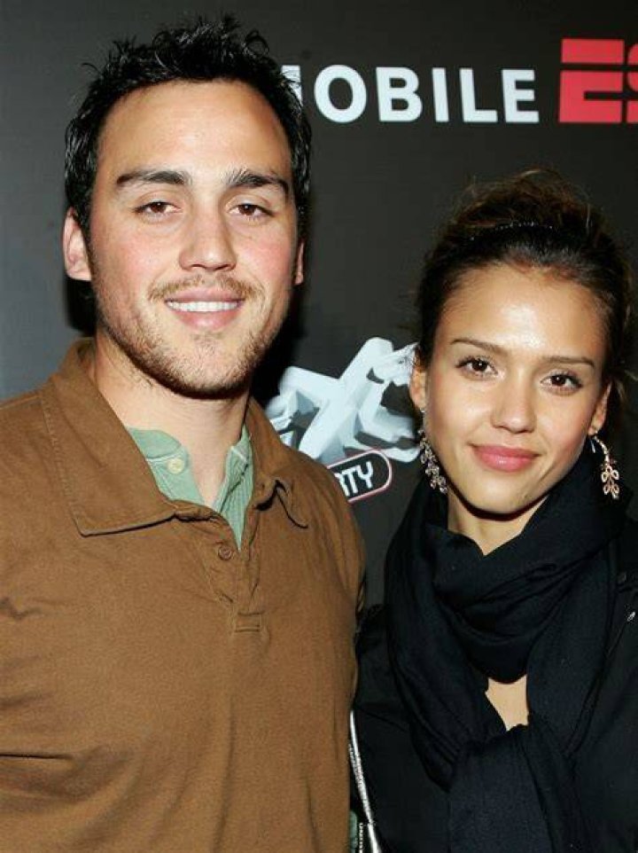Jessica Alba family siblings, parents, children, husband