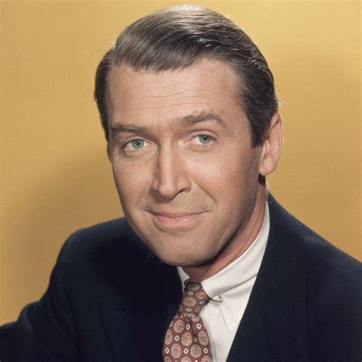 jimmy stewart's daughters Jimmy Stewart with wife Gloria, daughter