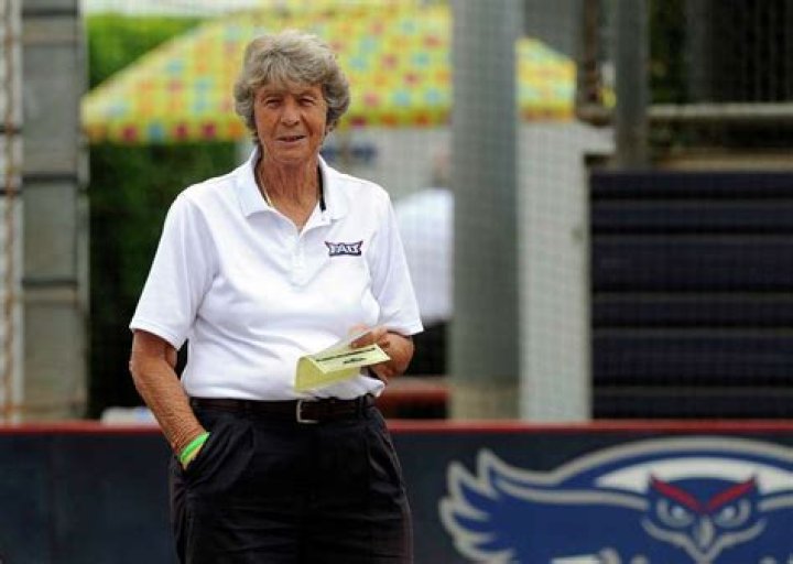 Joan Joyce, former Brakette and multiple Hall of Famer, remembered for