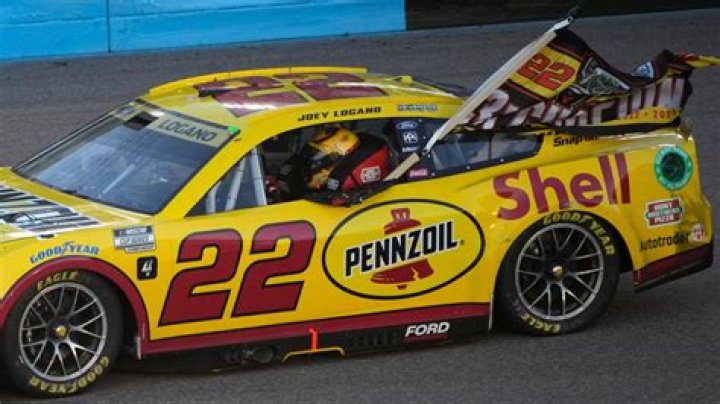 Joey Logano Who Is His Wife? Know about His Net Worth, Age, Kid & Bio