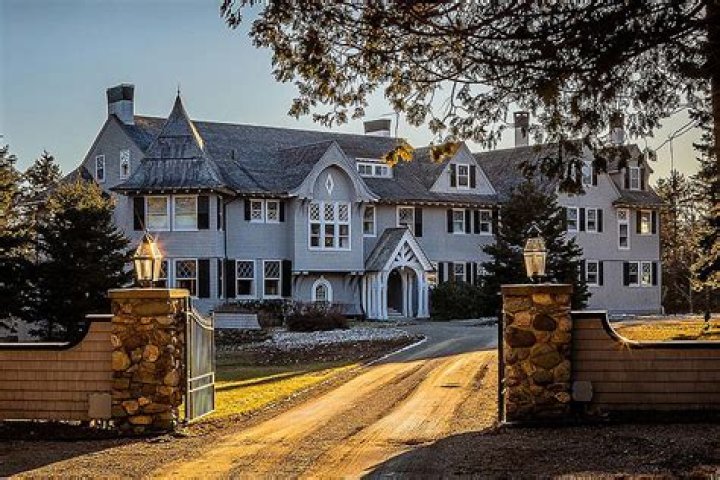 John Travolta Lists Elegant Country Manor for 5 Million [Pics]