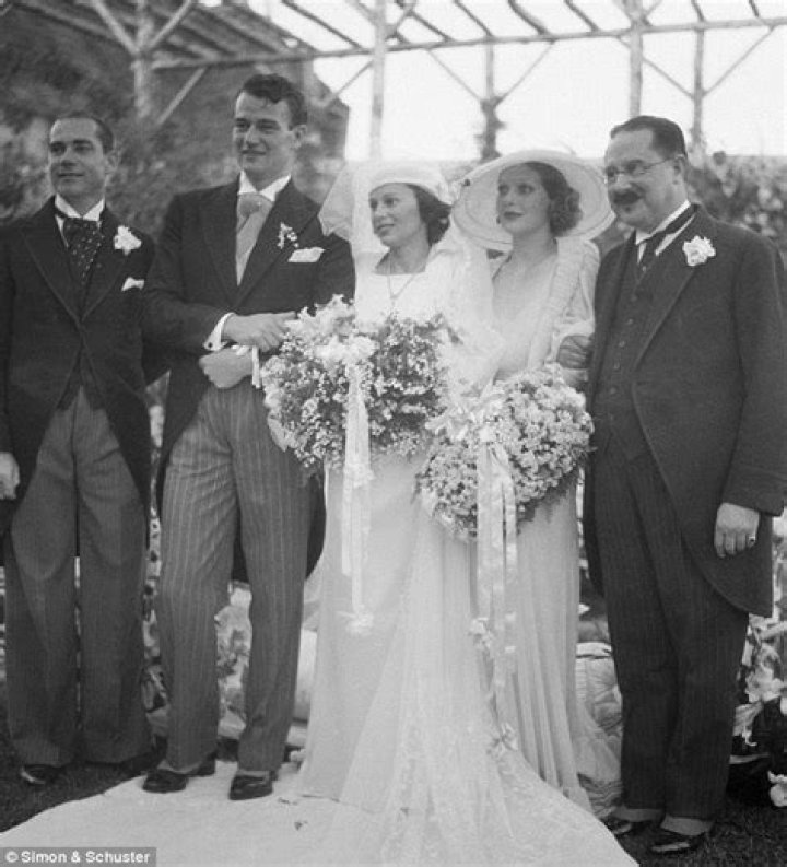 John Wayne and bride Vintage bride, Bride, Hollywood wedding
