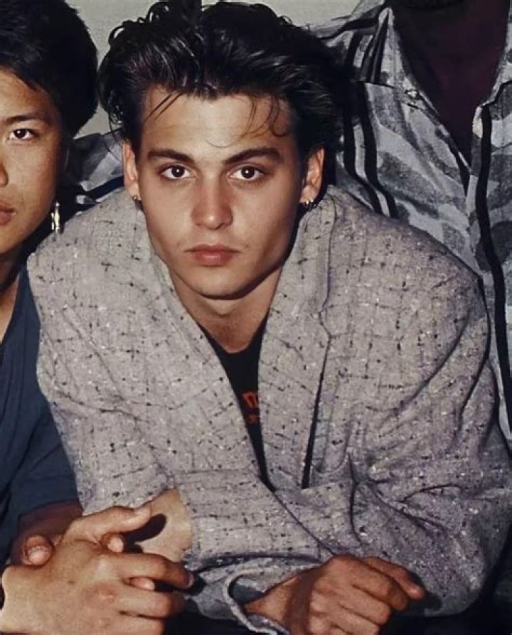 Johnny deppp Young johnny depp, Johnny depp, Johnny