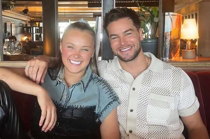 JoJo Siwa To Star In HorrorThriller &lsquo;All My Friends Are Dead&rsquo;