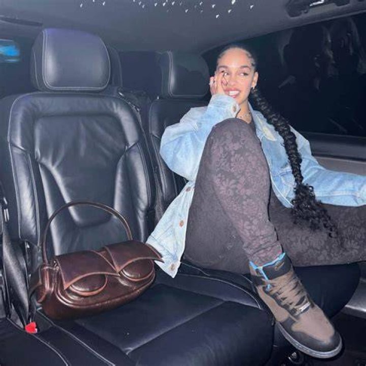 Jorja Smith Biography, Height & Life Story Super Stars Bio