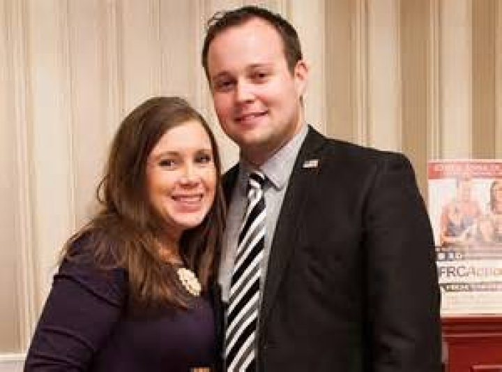Josh & Anna Duggar Celebrate 8th Wedding Anniversary &mdash; See Their New
