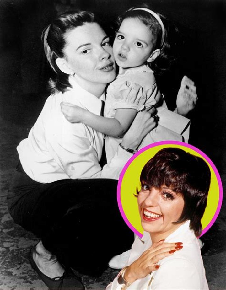 Judy Garland with her daughter Liza Minnelli, London, 1951 Judy