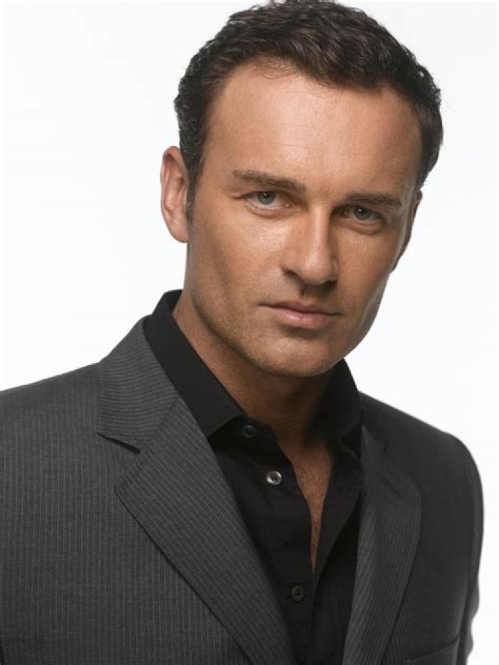 Julian McMahon Photos Tv Series Posters and Cast