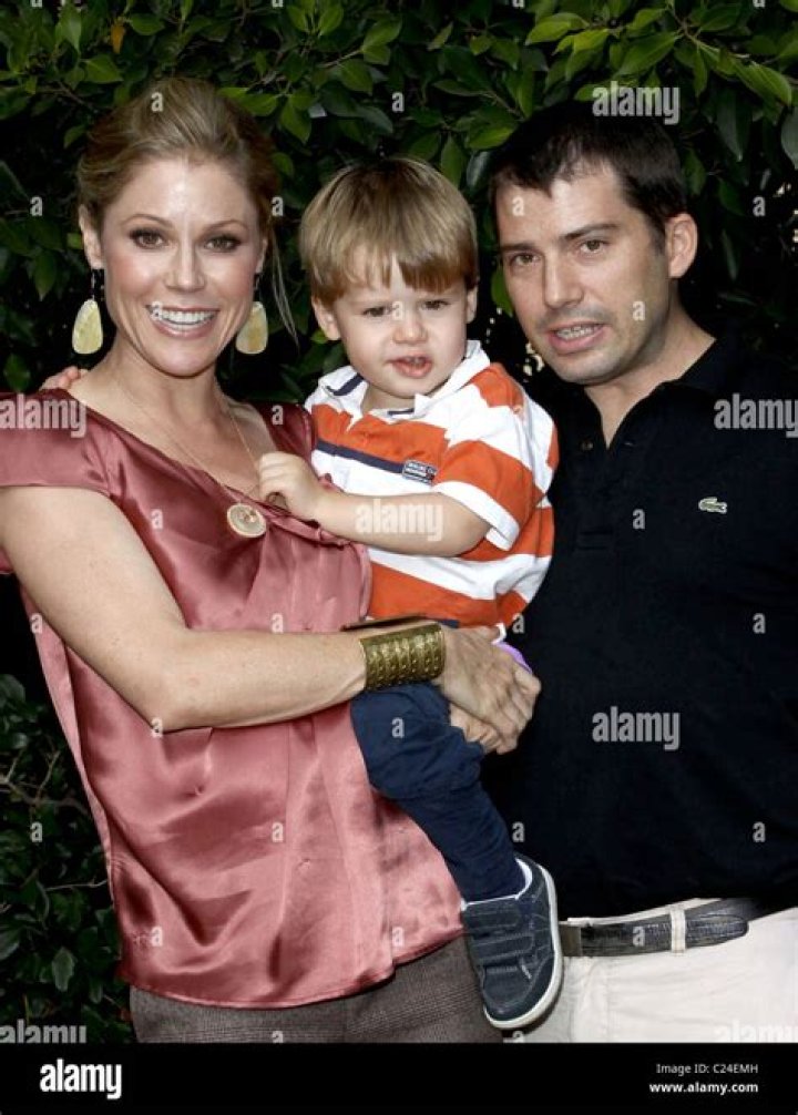 Julie Bowen, son Oliver McLanahan Phillips and husband Scott Phillips