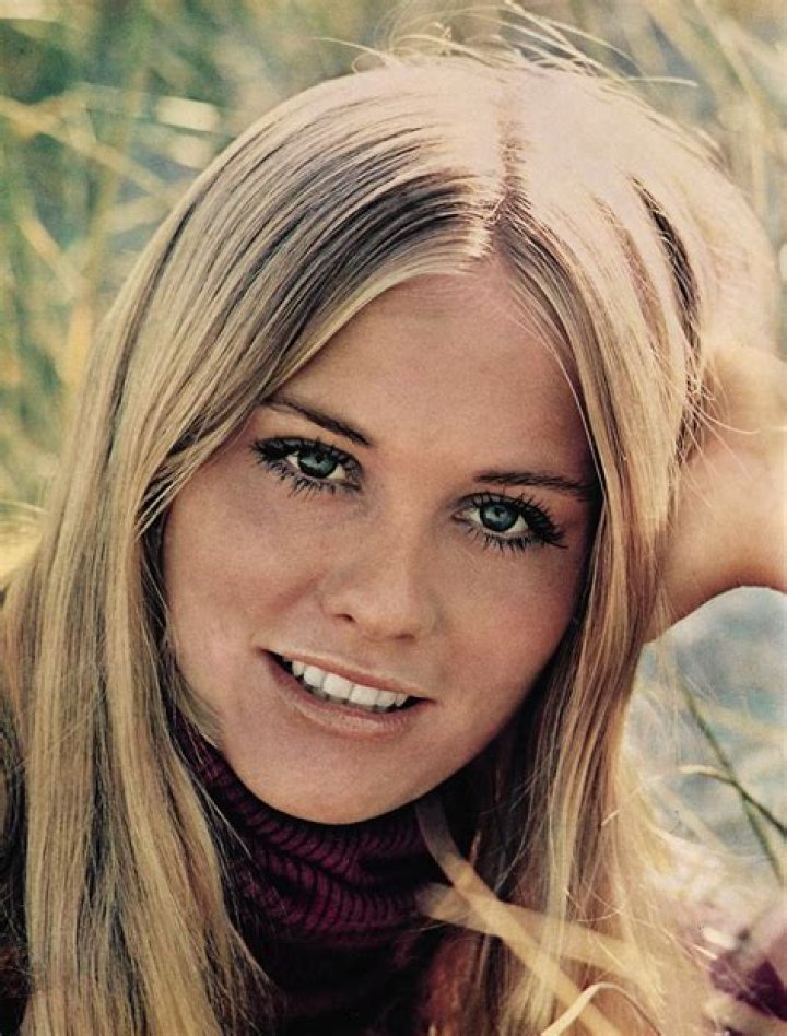 Just Seventeen Cybill shepherd, Groovy history, Most beautiful women