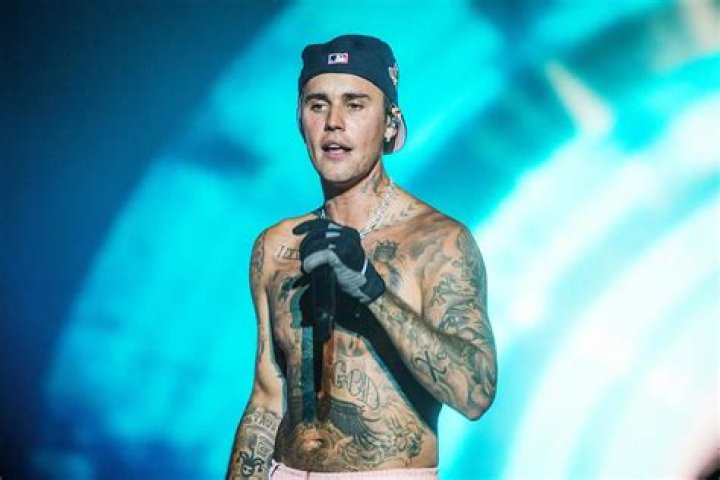 Justin Bieber Biography, Age, Career, Height, Net Worth, Wiki, Family