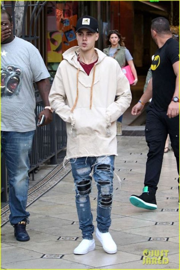 Justin Bieber Breaks Record With 54+Million Subscribers On YouTube