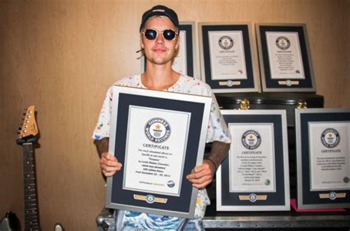 Justin Bieber lands eight Guinness world records HELLO!