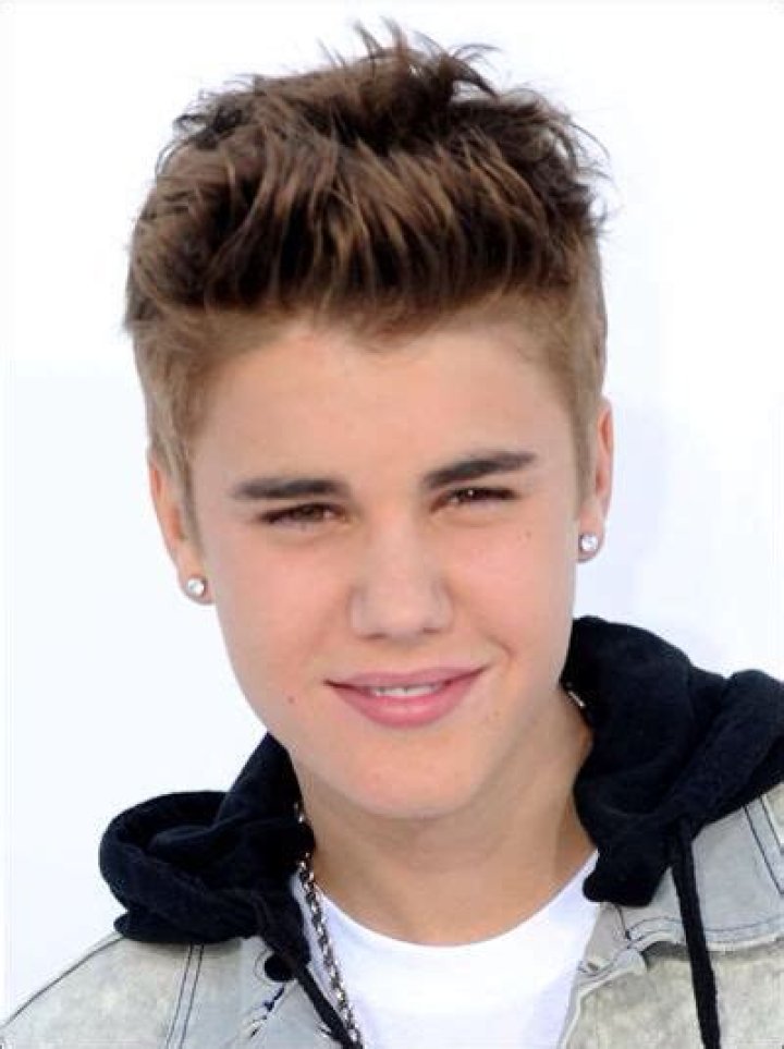Justin Bieber wanted for questioning after scuffle with photographer