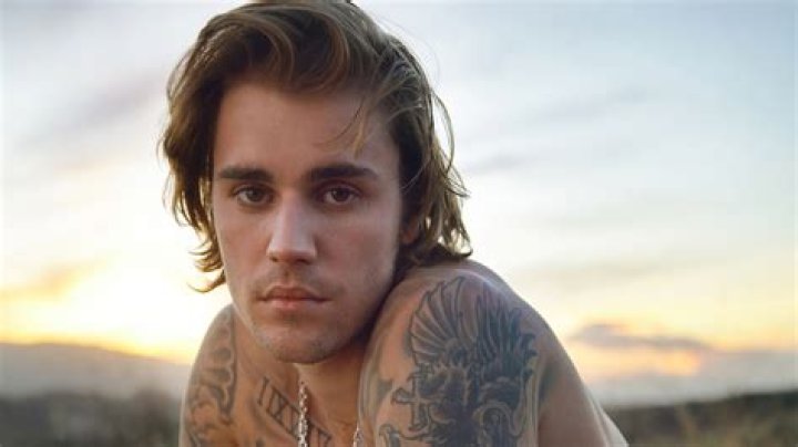 Justin Bieber's face paralyzed after rare disorder diagnosis