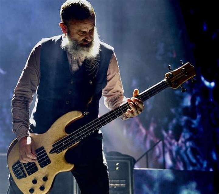 Justin Chancellor Bio, Age, Height, Wife, Net Worth, Bass, Pedalboard
