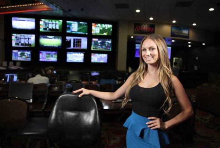 Keeping Up With Kelly Stewart Bring On The Cats