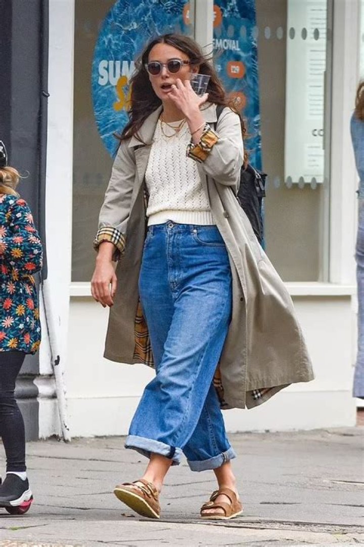 Keira Knightley enjoys a day out with her family Keira knightley