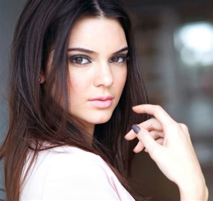 Kendall Jenner Photoshoot for Estee Lauder 2014 &bull; CelebMafia