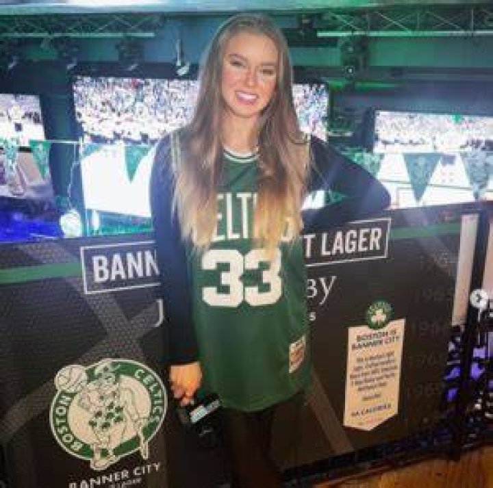 Kendra Middleton Is A NESN Reporter Who Has A Secret Crush On Tom Brady
