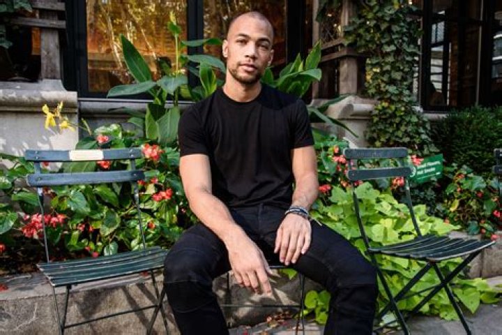 Kendrick Sampson