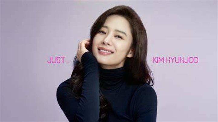 Kim Hyunjoo Picture (김현주) in 2022 Kim, Famous women, Fashion