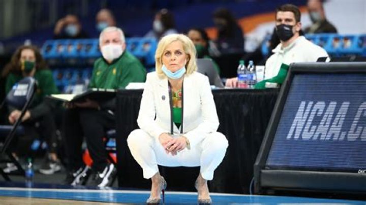 Kim Mulkey leaves Baylor, takes over as LSU coach