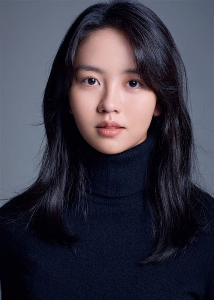 Kim So Hyun in 2024 Kim sohyun, Formal dresses long, Fashion