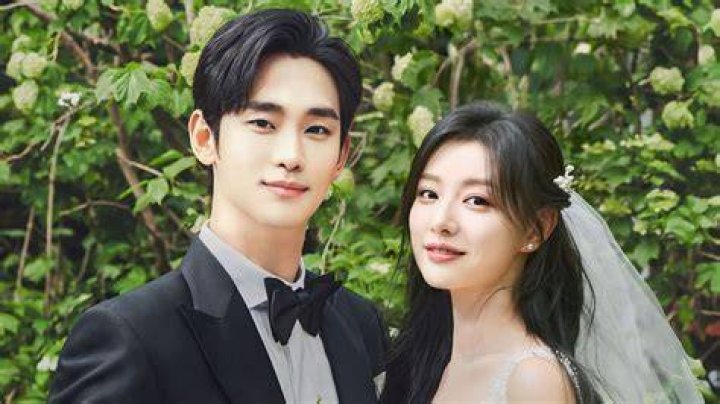 Kim Soo Hyun l&agrave; ng&ocirc;i sao H&agrave;n Quốc đầu ti&ecirc;n được sản xuất người ảo 3D