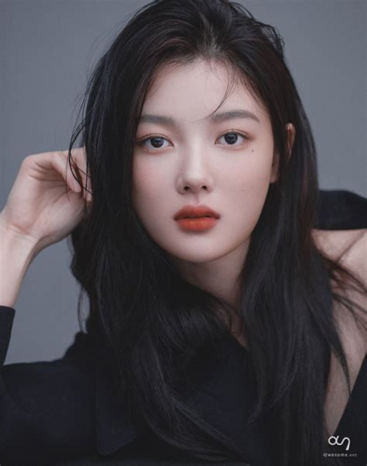 Kim Yoo Jung Is Stunning In Profile Photos From New Agency Soompi