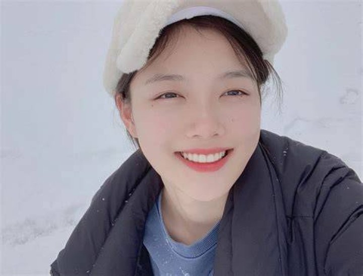 Kim YooJeong's Feet