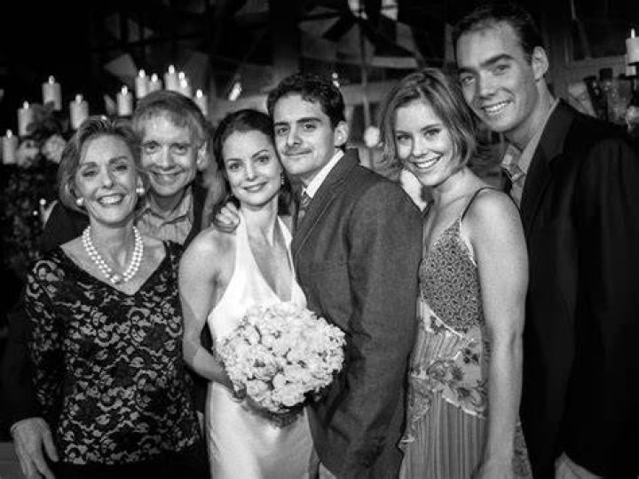 Kimberly WilliamsPaisley Leaned on Brad Paisley During Mother's